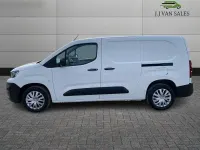 Used Peugeot Partner 131 HP (96 kW) 2021 White MPV