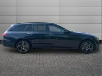 Usado Mercedes E300 AMG line 301 HP (221 kW) 2022 Azul Carrinha