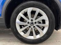 Usado VW T-Roc Style 150 HP (110 kW) 2025 Azul SUV