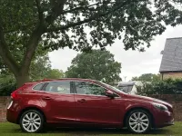 Used Volvo V40 SE Lux 115 HP (84 kW) 2014 Red Hatchback