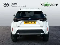 Used Toyota Yaris Hybrid Design 116 HP (85 kW) 2023 White Hatchback