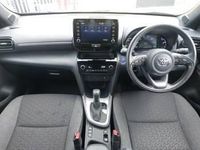 Used Toyota Yaris Hybrid Design 116 HP (85 kW) 2022 Silver Estate