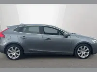 Usado Volvo V40 Inscription 150 HP (110 kW) 2018 Cinzento Citadino