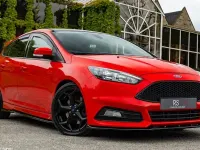 Używany Ford Focus ST 185 KM (136 kW) 2015 Czerwony Hatchback