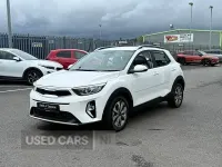 Gebraucht Kia Stonic 2025 Weiß SUV