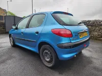 Gebraucht Peugeot 206 75 PS (55 kW) 2000 Blau Kleinwagen