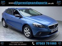 Used Volvo V40 SE 2016 Blue Hatchback