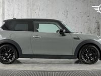 Usado Mini Cooper Classic 134 CV (98 kW) 2022 Gris Utilitario