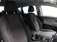 Used Seat Leon SE Dynamic 110 HP (80 kW) 2018 White Hatchback