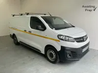 Used Vauxhall Vivaro 100 HP (73 kW) 2022 White MPV