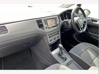 Used VW Golf Sportsvan SE 125 HP (91 kW) 2016 White MPV