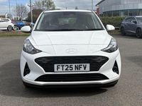 Used Hyundai i10 Advanced 79 HP (58 kW) 2025 White Hatchback