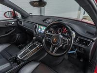 Used Porsche Macan GTS 355 HP (261 kW) 2017 Red SUV