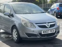 Usado Vauxhall Corsa Club 90 HP (66 kW) 2007 Prateado Citadino