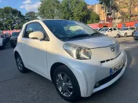 Used Toyota iQ 2014 White Hatchback
