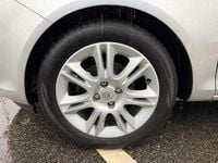 Used Vauxhall Corsa Design Edition 79 HP (58 kW) 2008 Silver Hatchback