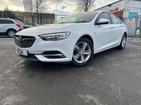 Used Vauxhall Insignia Design Edition 165 HP (121 kW) 2018 White Hatchback