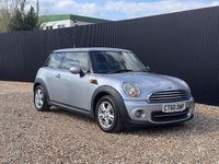 Usado Mini Cooper Hatch 2010 Plateado Utilitario