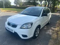 Used Kia Rio 95 HP (69 kW) 2010 White Hatchback
