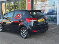Usado Hyundai ix20 SE 123 CV (90 kW) 2018 Negro Utilitario