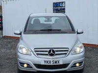 Usado Mercedes B160 2011 Prateado Monovolume