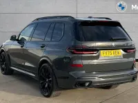 Używany BMW X7 M Sport 352 KM (258 kW) 2025 Biały SUV
