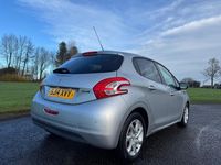 Used Peugeot 208 Style 82 HP (60 kW) 2014 Silver Hatchback