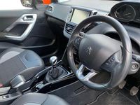 Used Peugeot 2008 Allure Premium 110 HP (80 kW) 2019 Black SUV