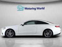 Begagnad Mercedes E220 AMG line 194 HK (142 kW) 2020 Vit Sportkupé
