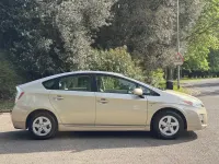 Used Toyota Prius 136 HP (100 kW) 2012 Gold Hatchback
