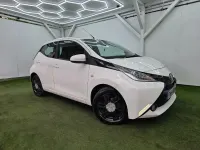 Begagnad Toyota Aygo x-press 2015 Vit Halvkombi