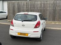 Used Hyundai i20 2014 White Hatchback