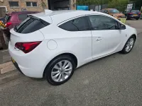 Used Vauxhall Astra GTC SRi 2017 White Hatchback