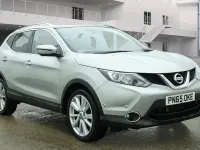 Used Nissan Qashqai Tekna 115 HP (84 kW) 2015 Baade silver SUV