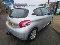 Used Peugeot 208 Access 68 HP (50 kW) 2012 Silver Hatchback