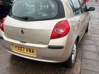 Used Renault Clio II Privilege 111 HP (81 kW) 2007 Gold Hatchback