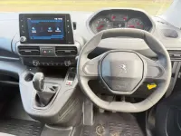 Second-hand Peugeot Partner S 131 CP (96 kW) 2020 Alb Monovolum