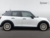 Used Mini Cooper Hatch 154 HP (113 kW) 2024 White Hatchback