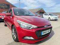 Used Hyundai i20 SE 84 HP (61 kW) 2015 Red Hatchback