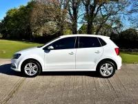 Begagnad VW Polo Match 2016 Vit Halvkombi
