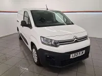 Used Citroën Berlingo 100 HP (73 kW) 2021 White MPV