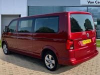 Second-hand VW Transporter SE 150 CP (110 kW) 2024 Roșu Van