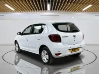 Used Dacia Sandero Comfort 90 HP (66 kW) 2018 White Hatchback
