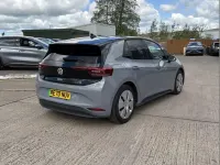 Usado VW ID.3 Pro Performance 150 kW (204 CV) 2020 Gris Utilitario