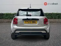 Begagnad Mini Cooper Classic 136 HK (100 kW) 2023 Silver Halvkombi