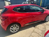 Used Renault Clio Dynamique 90 HP (66 kW) 2017 Red Hatchback