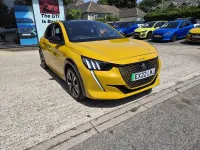 Used Peugeot e-208 Premium 98 kW (134 HP) 2022 Yellow Hatchback