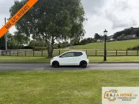 Used VW up! 75 HP (55 kW) 2015 White Hatchback