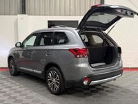 Used Mitsubishi Outlander 150 HP (110 kW) 2016 Grey SUV
