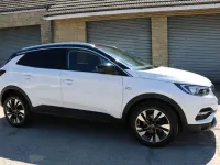 Used Vauxhall Grandland X Sport 130 HP (95 kW) 2018 White SUV